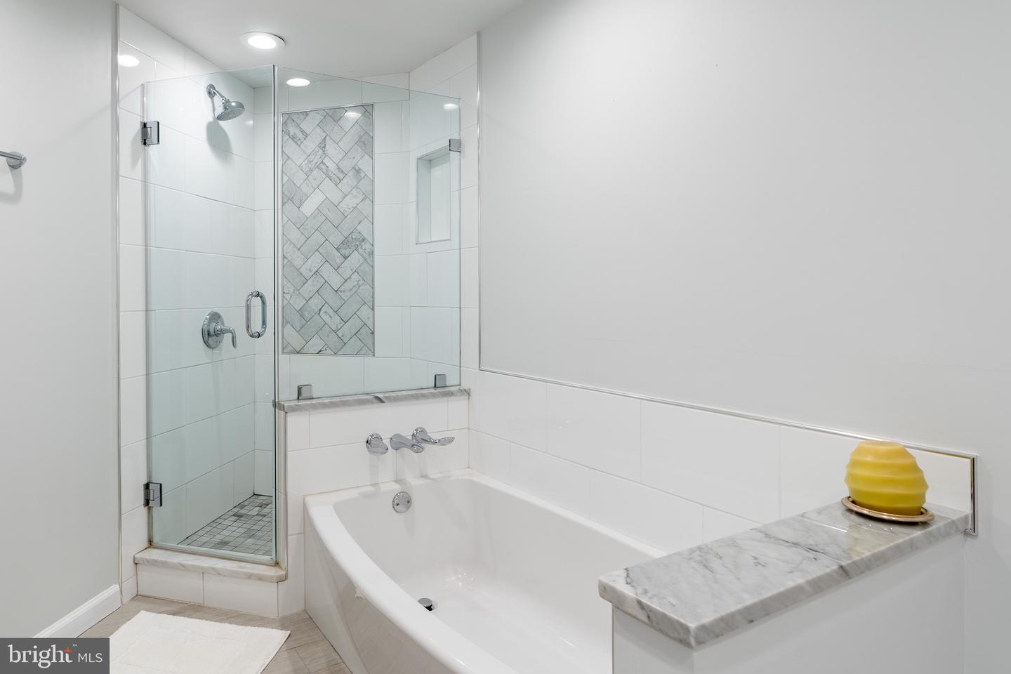 2555 Pennsylvania Ave NW #501