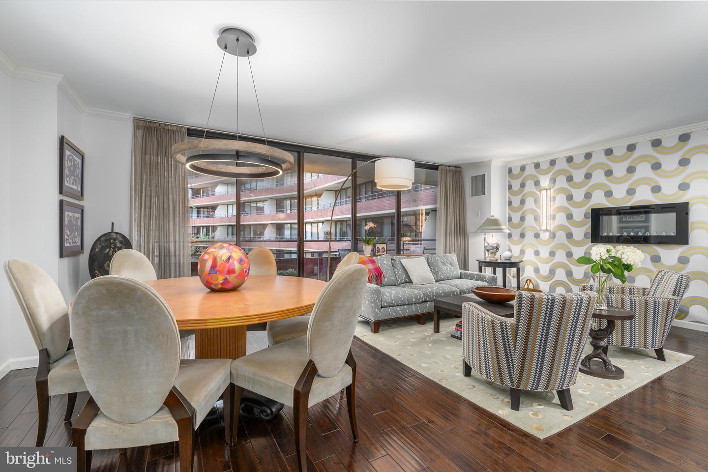 2555 Pennsylvania Ave NW #501