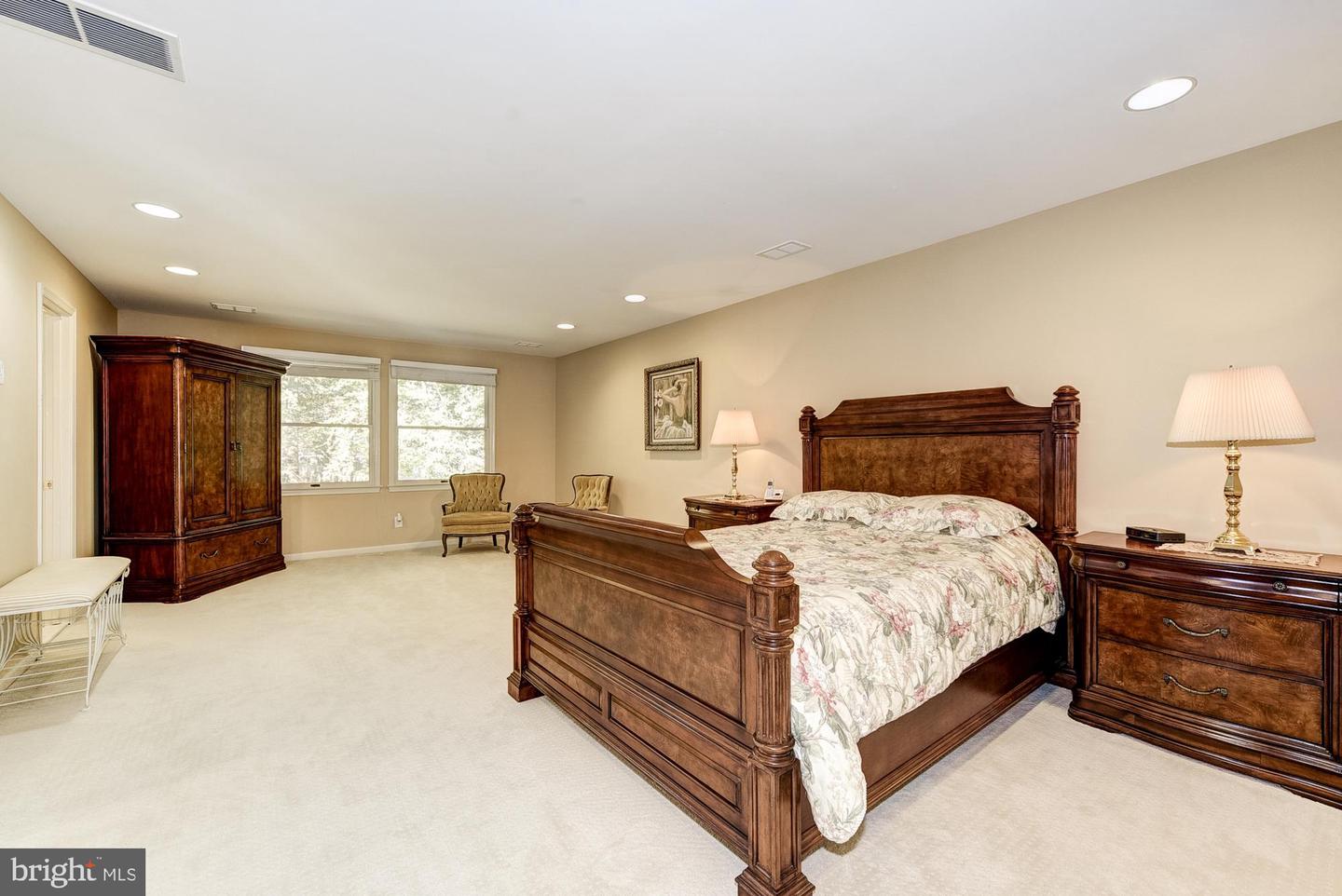 8804 Seven Locks Rd