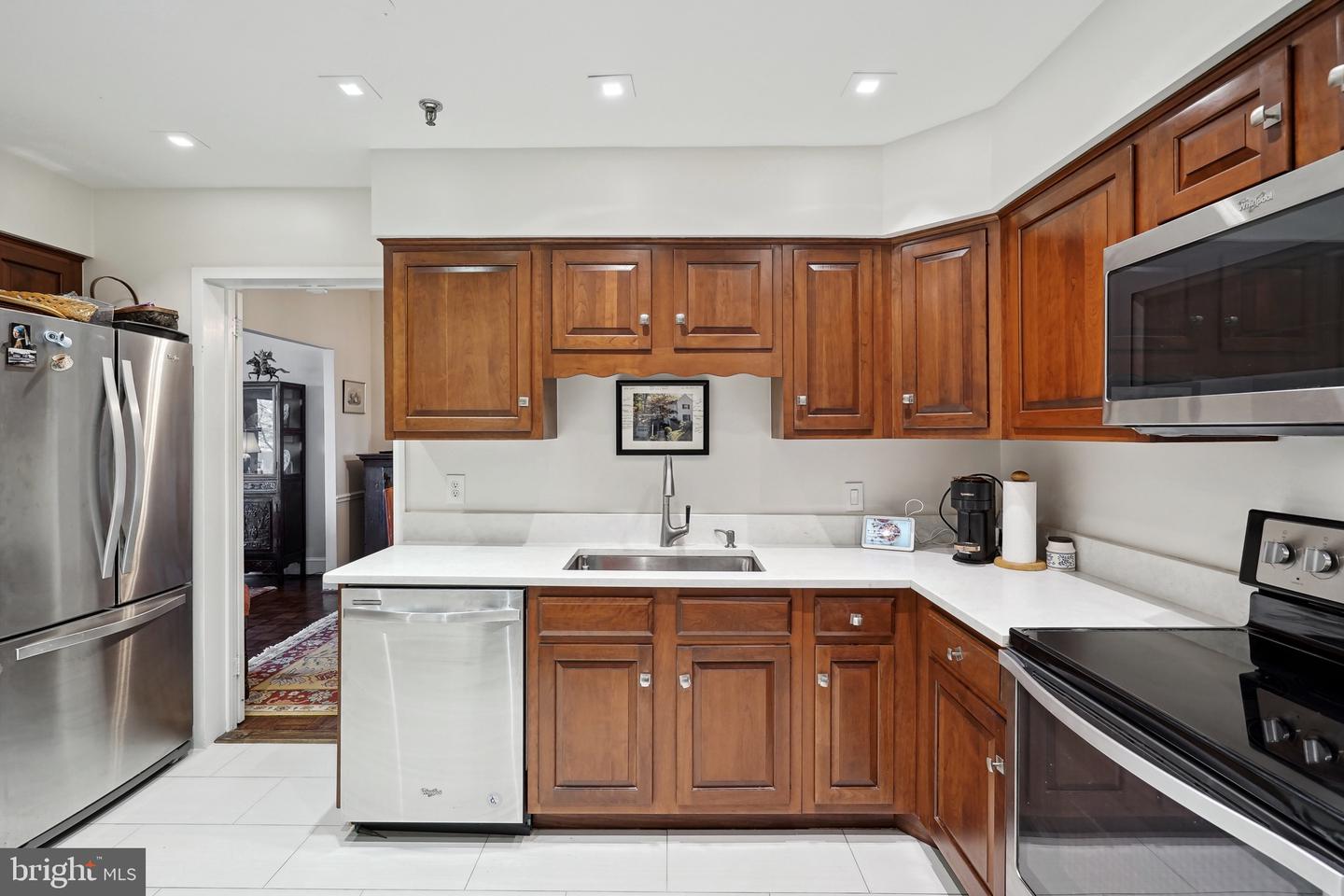 8101 Connecticut Ave #N-406