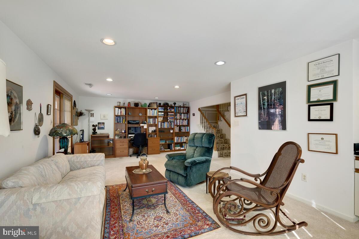 10910 Brewer House Rd