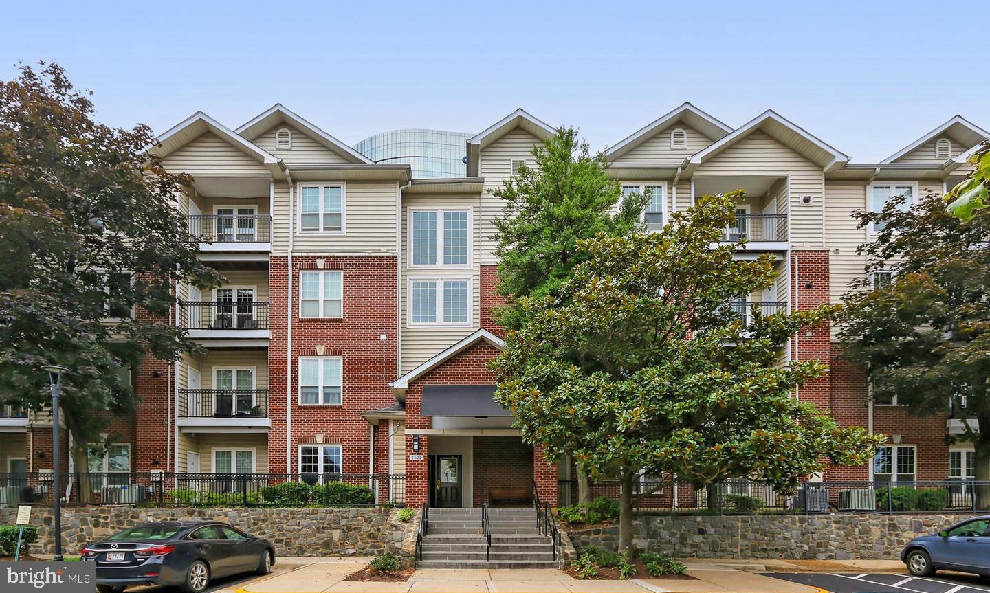 1521 Spring Gate Dr #10203