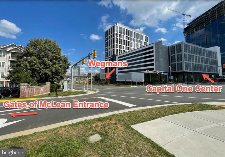 1521 Spring Gate Dr #10203