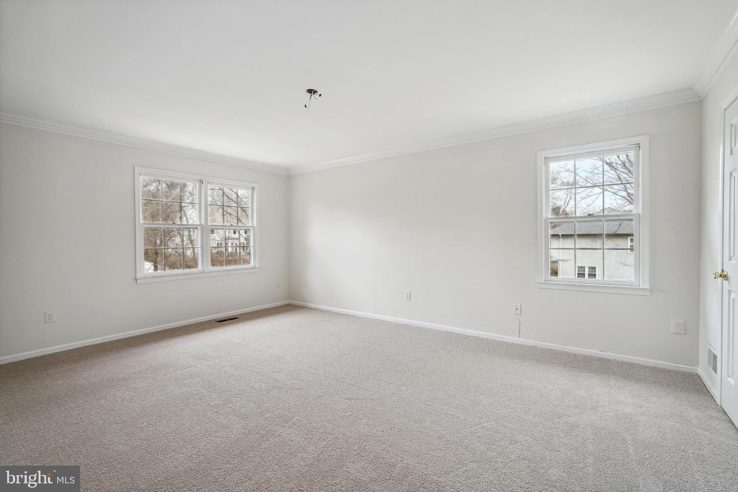 1716 Irvin St