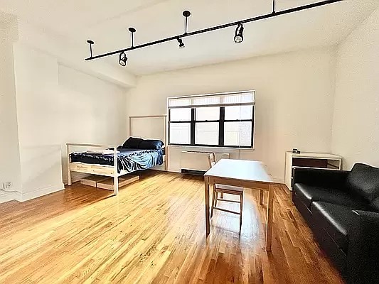 56 Court Street 5H