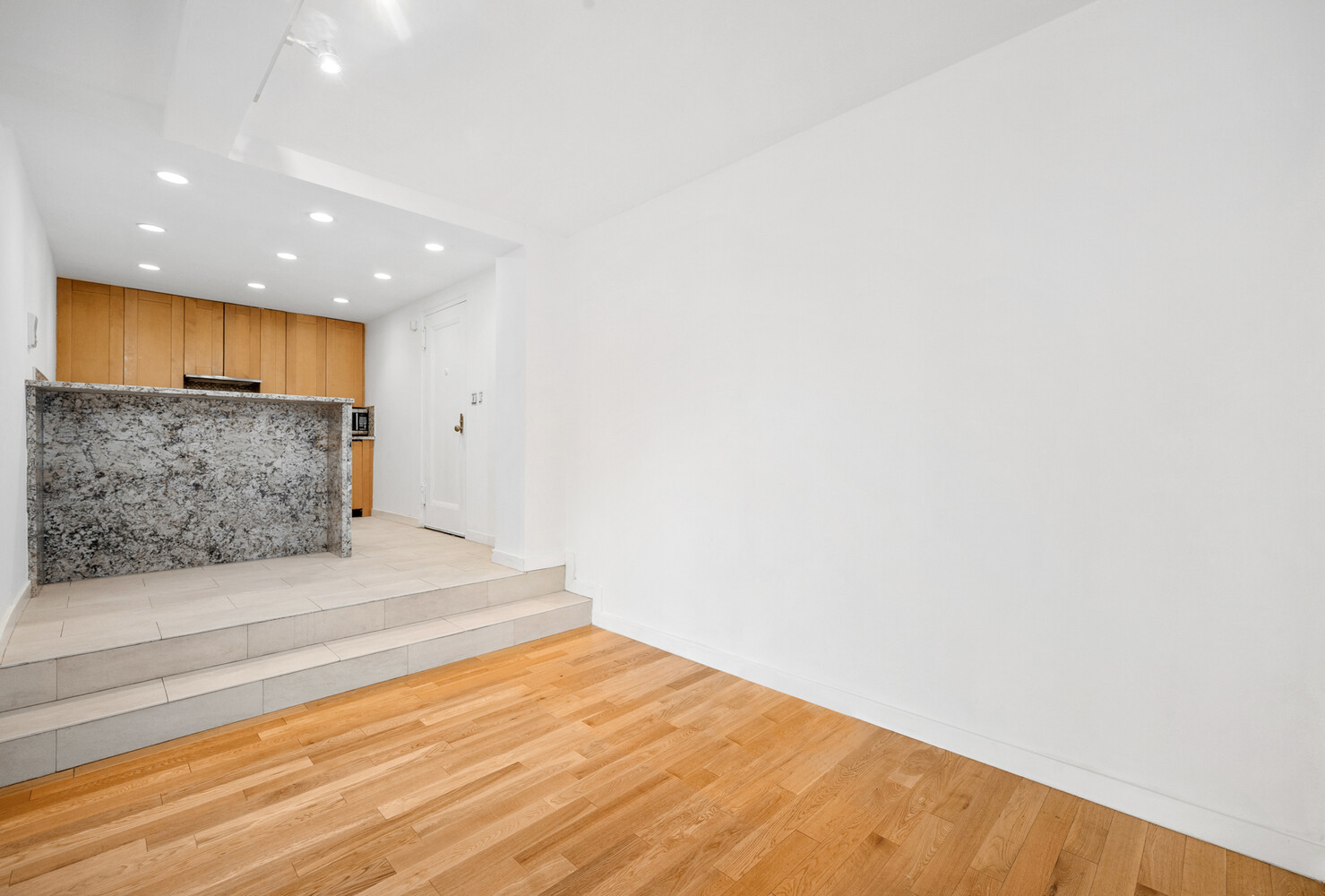 200 W 20TH Street 902
