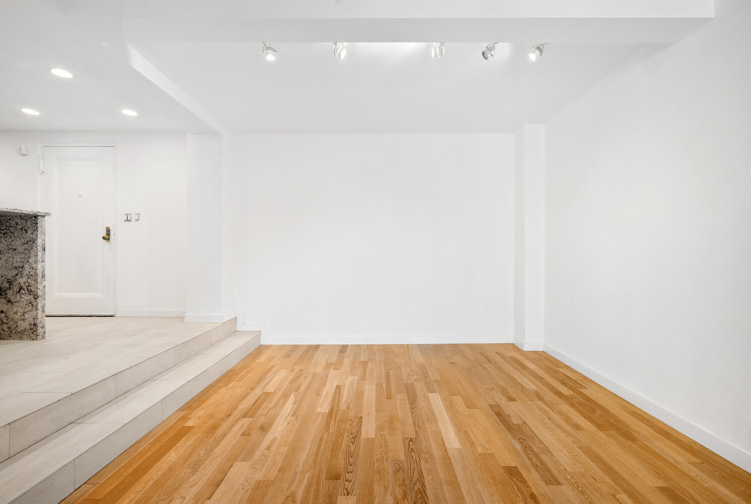 200 W 20TH Street 902