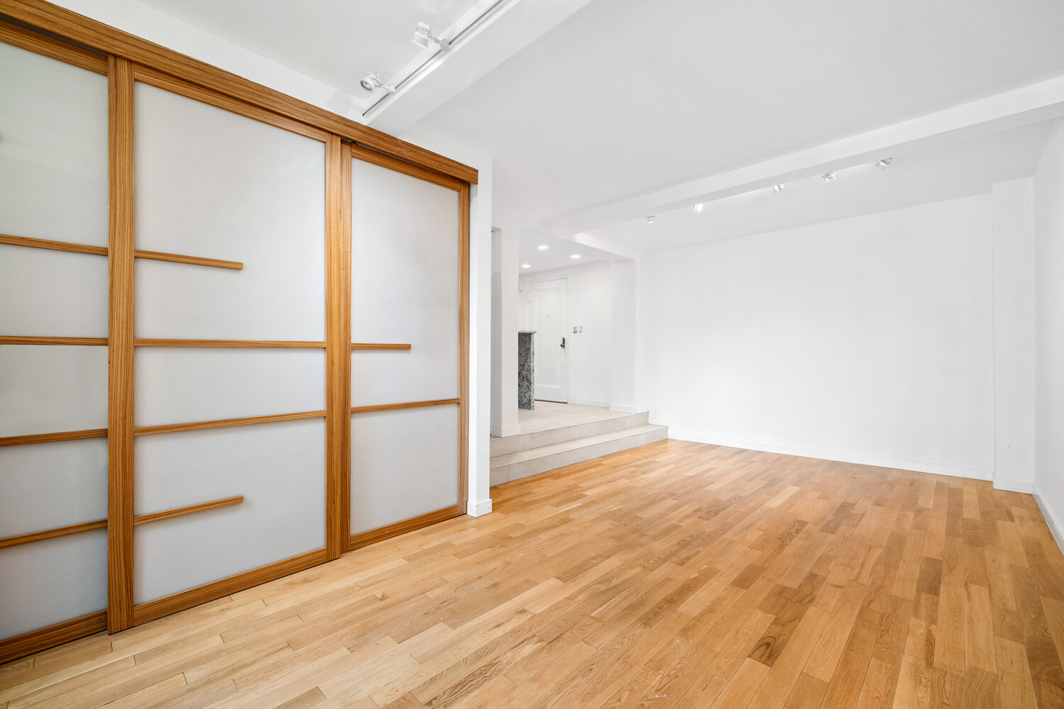 200 W 20TH Street 902