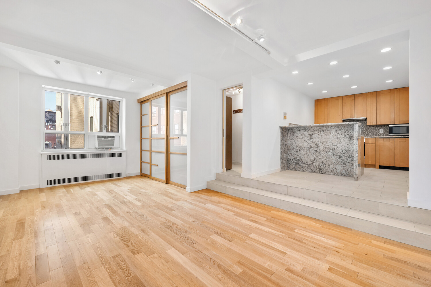 200 W 20TH Street 902