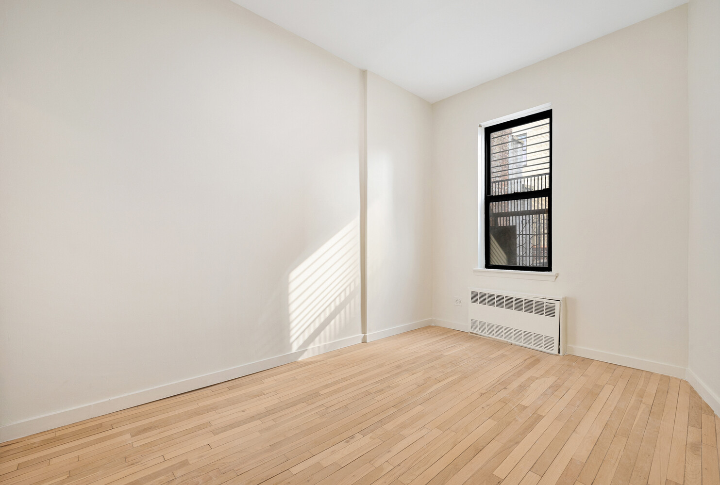 46 W 87TH Street