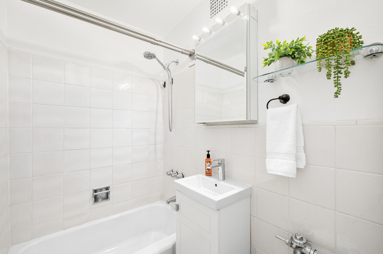 311 E 75TH Street 6A