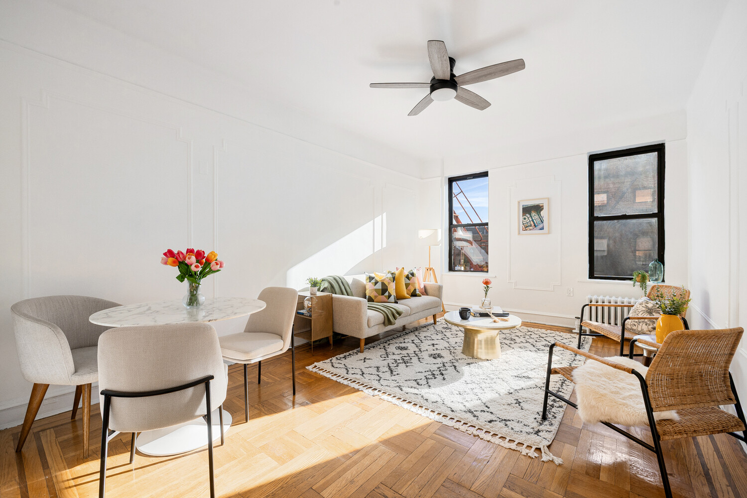 41-42 42ND Street E4