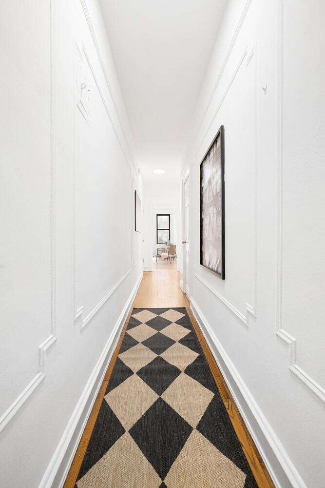 41-42 42ND Street E4