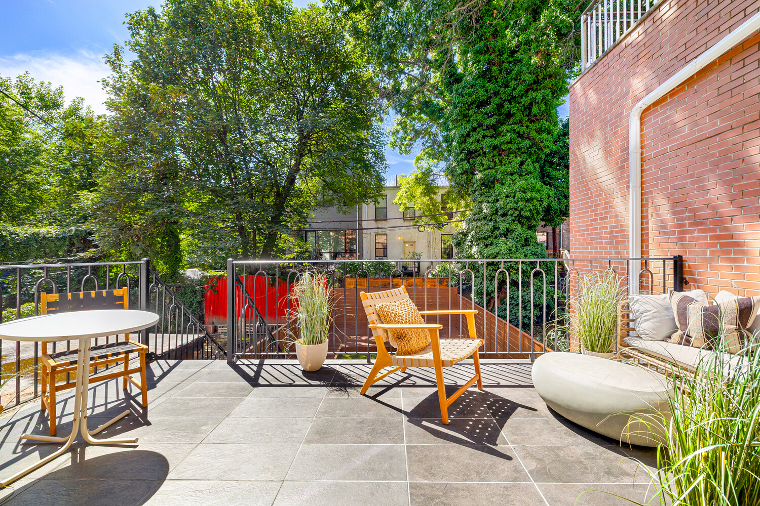 952A GREENE Avenue