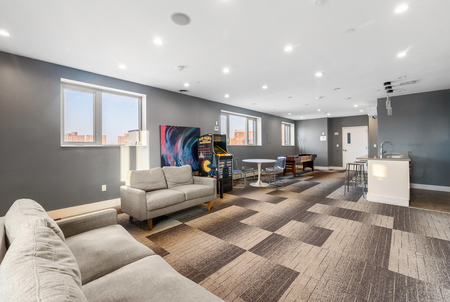 1810 3RD Avenue B2B