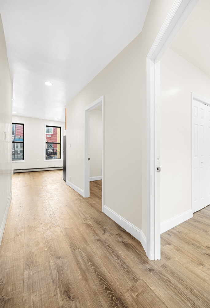 15 N ELLIOTT Place 2