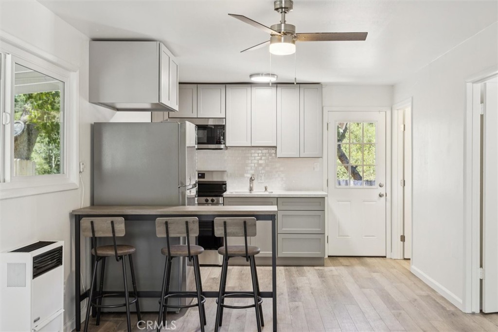 7900 El Retiro Avenue