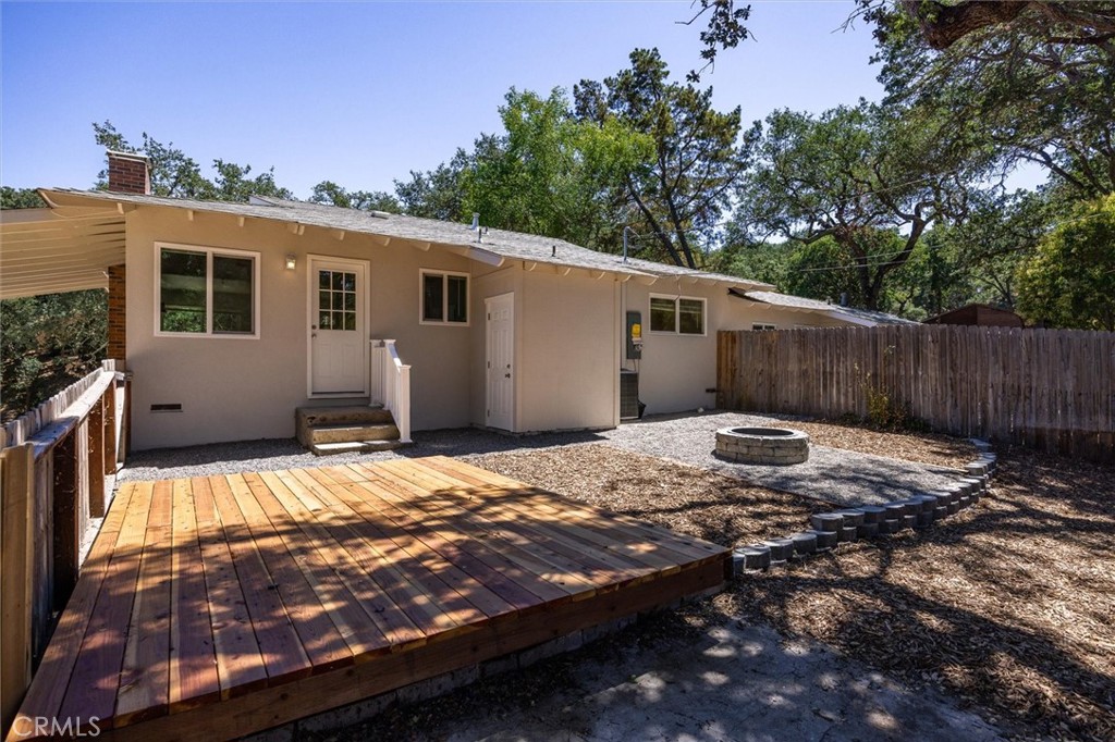 7900 El Retiro Avenue