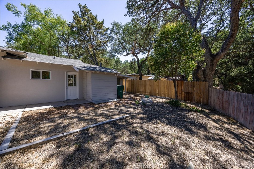 7900 El Retiro Avenue