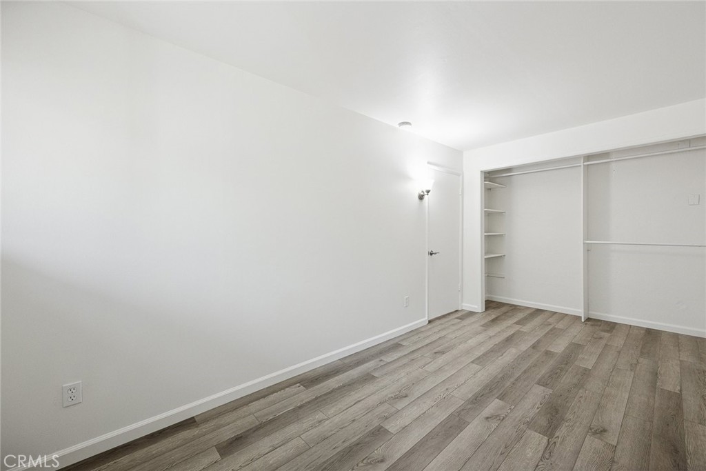 7900 El Retiro Avenue