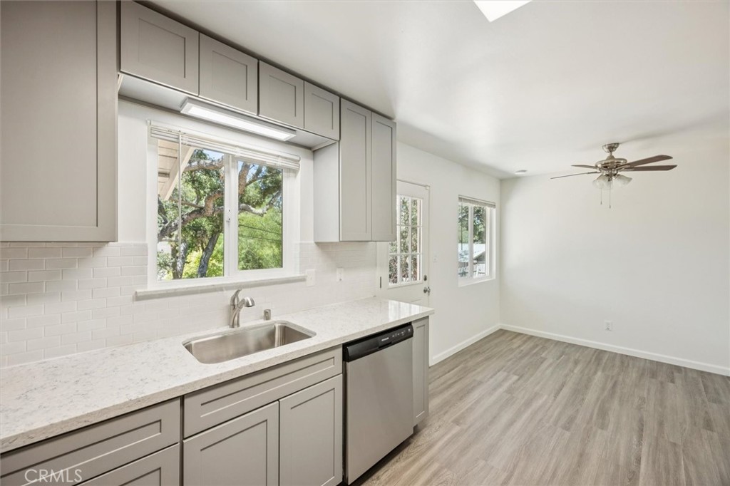 7900 El Retiro Avenue