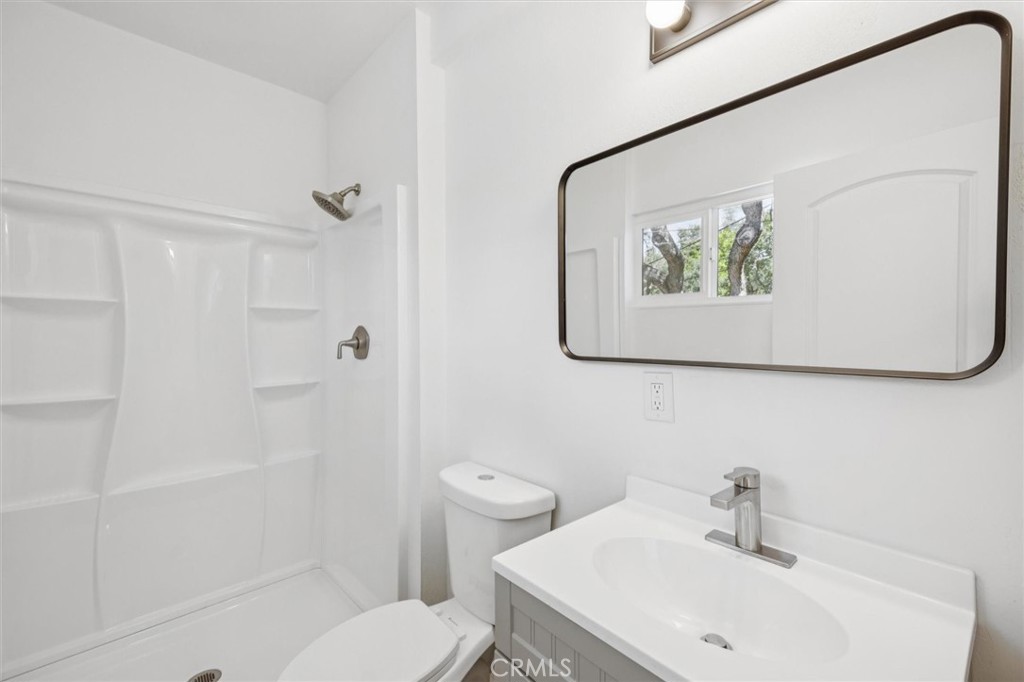 7900 El Retiro Avenue