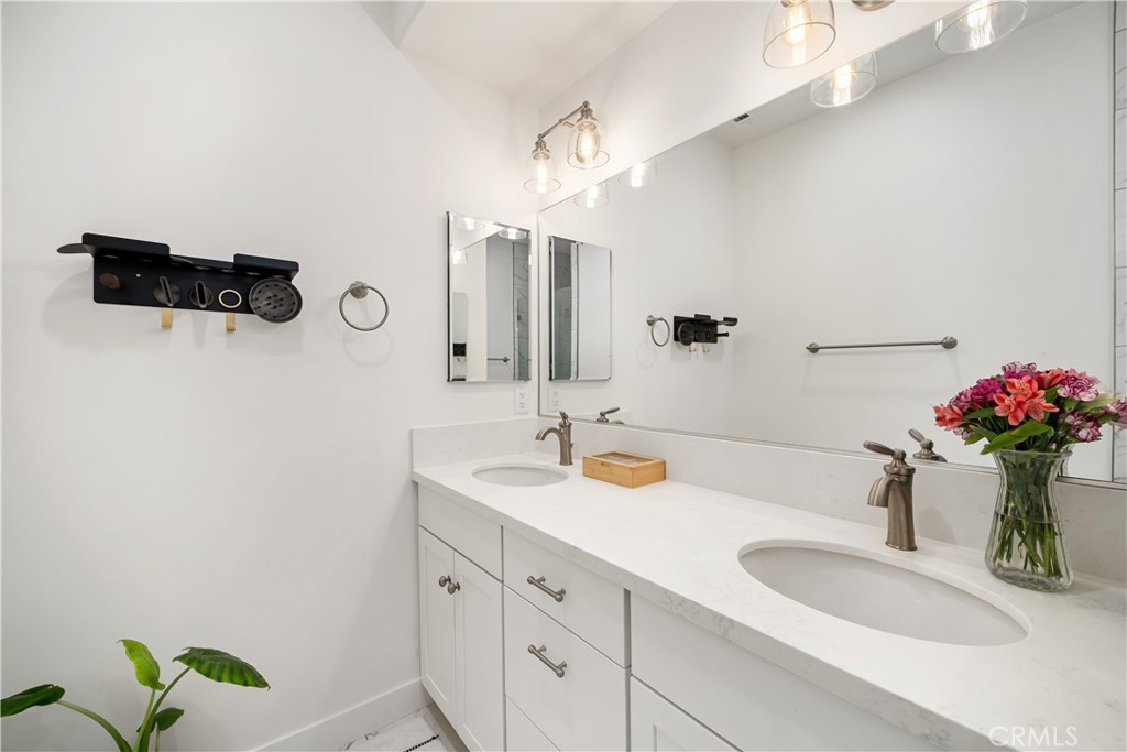 2525 Terrace Sands Lane