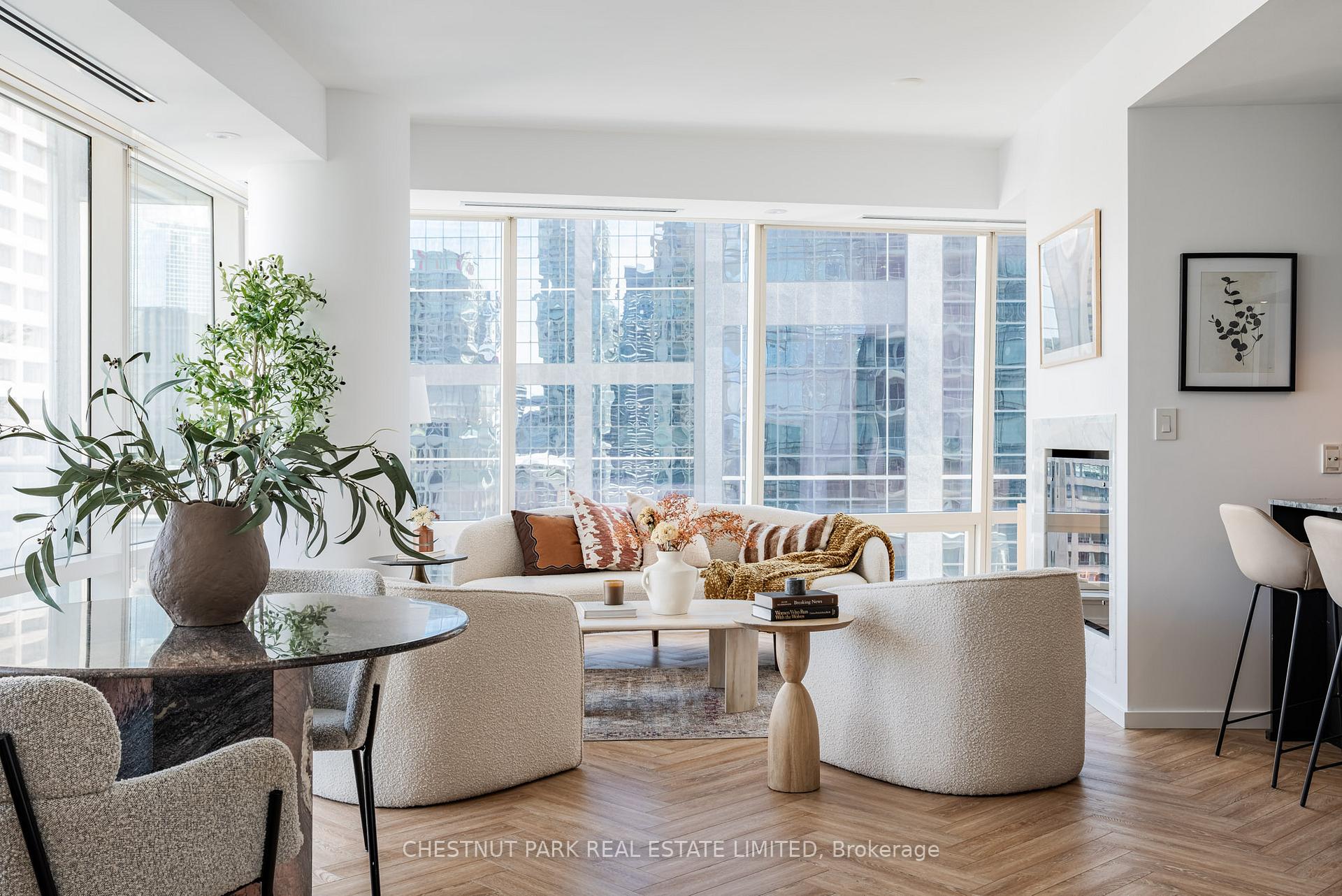 180 University Ave Unit: 1906