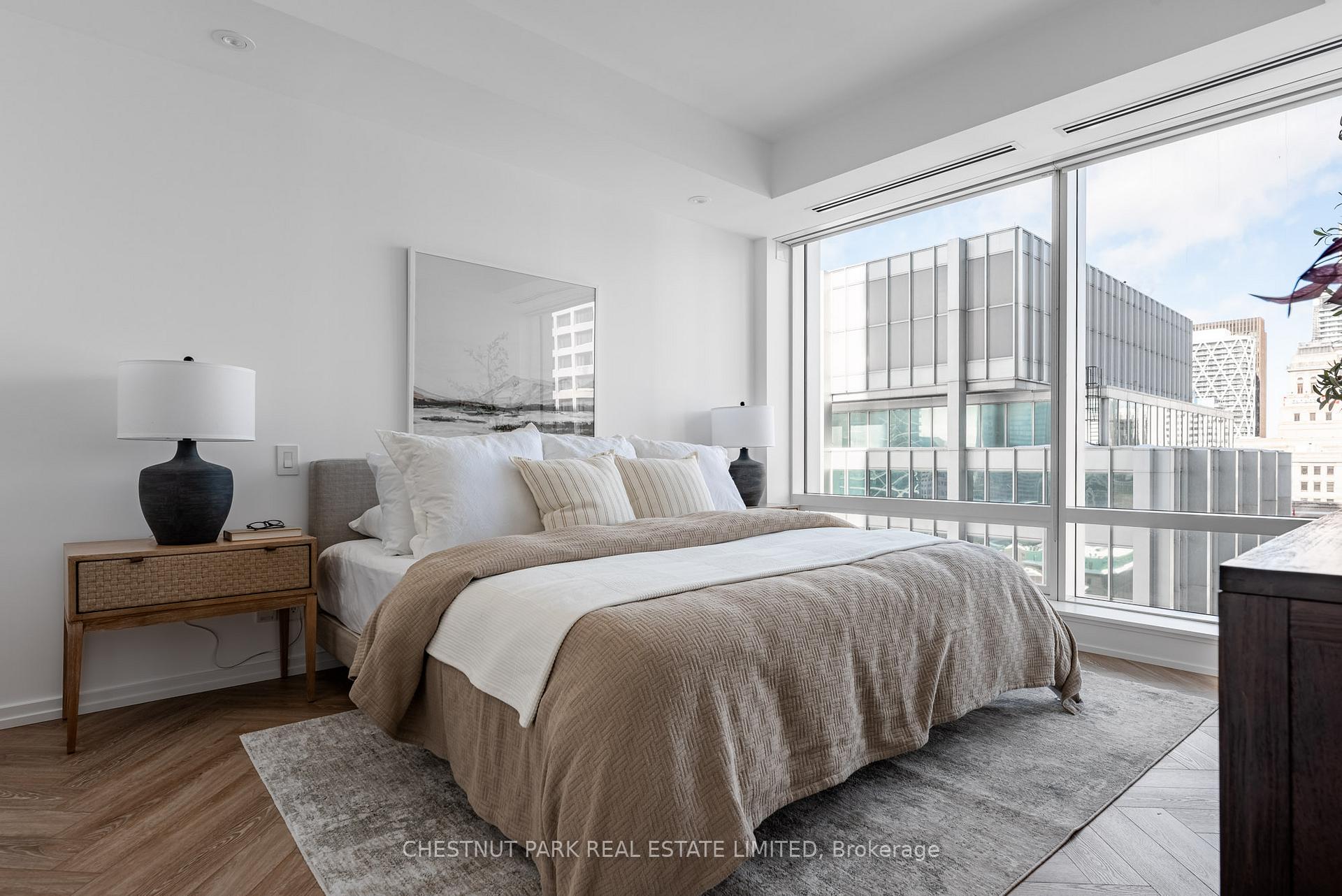 180 University Ave Unit: 1906