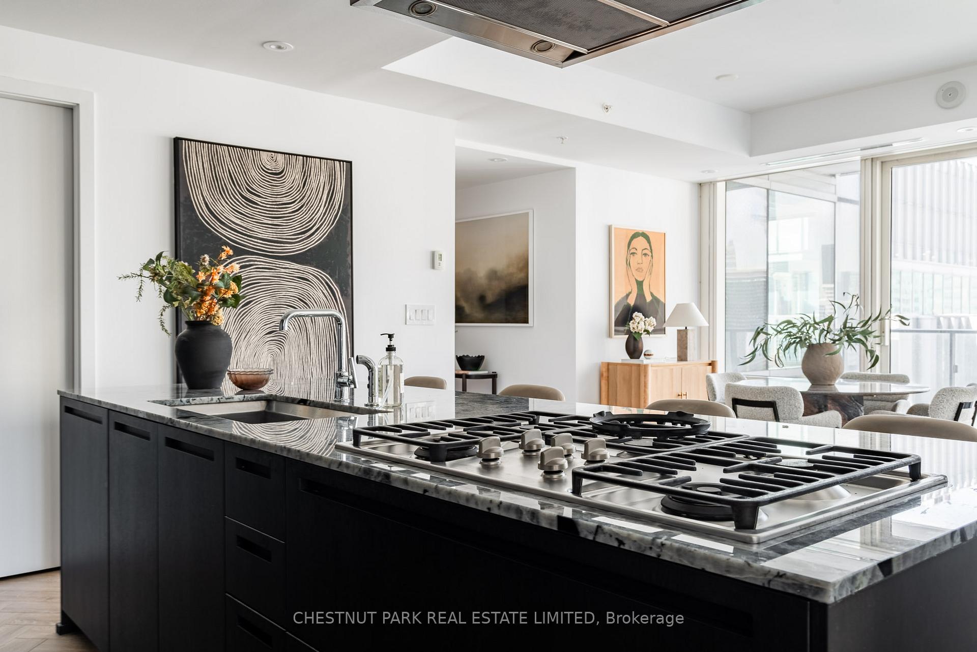 180 University Ave Unit: 1906