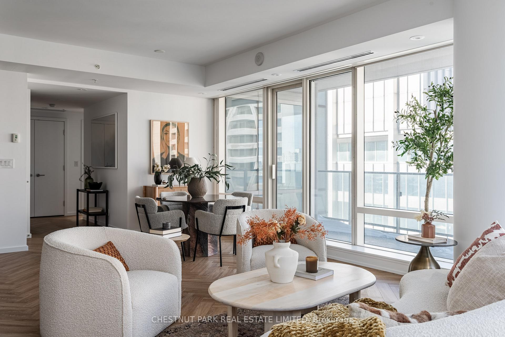 180 University Ave Unit: 1906