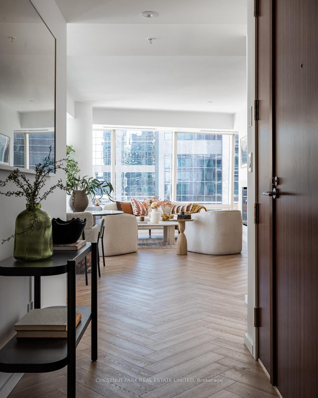 180 University Ave Unit: 1906