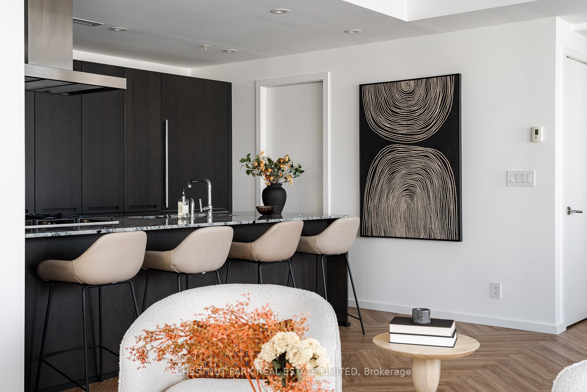 180 University Ave Unit: 1906