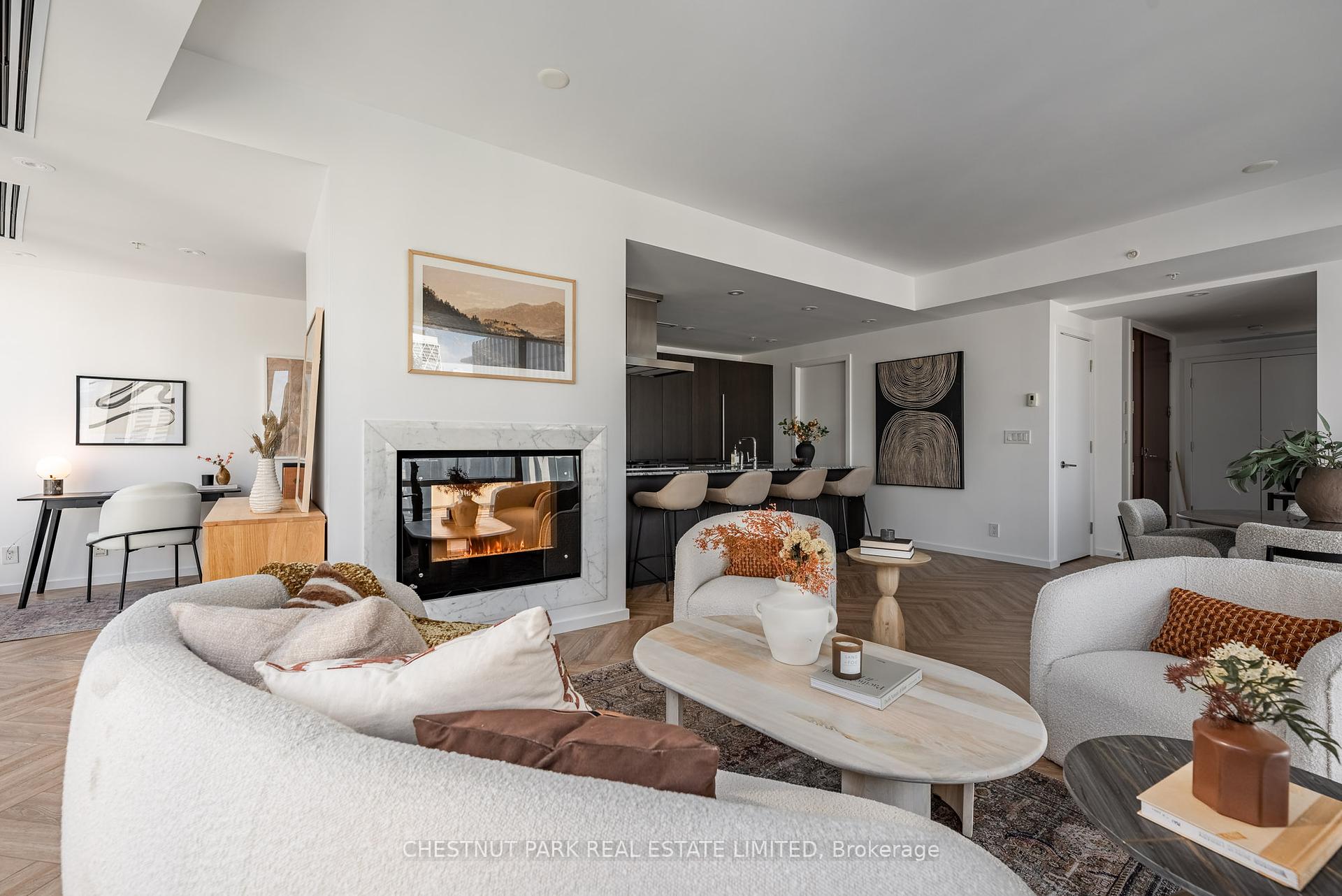 180 University Ave Unit: 1906