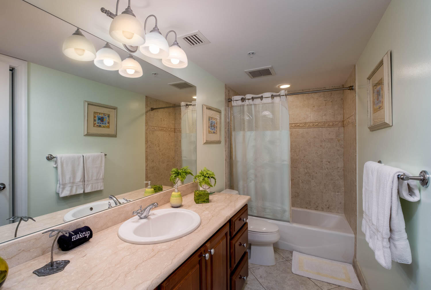 101 Gulfview Drive 209 & 30 ft. boatslip