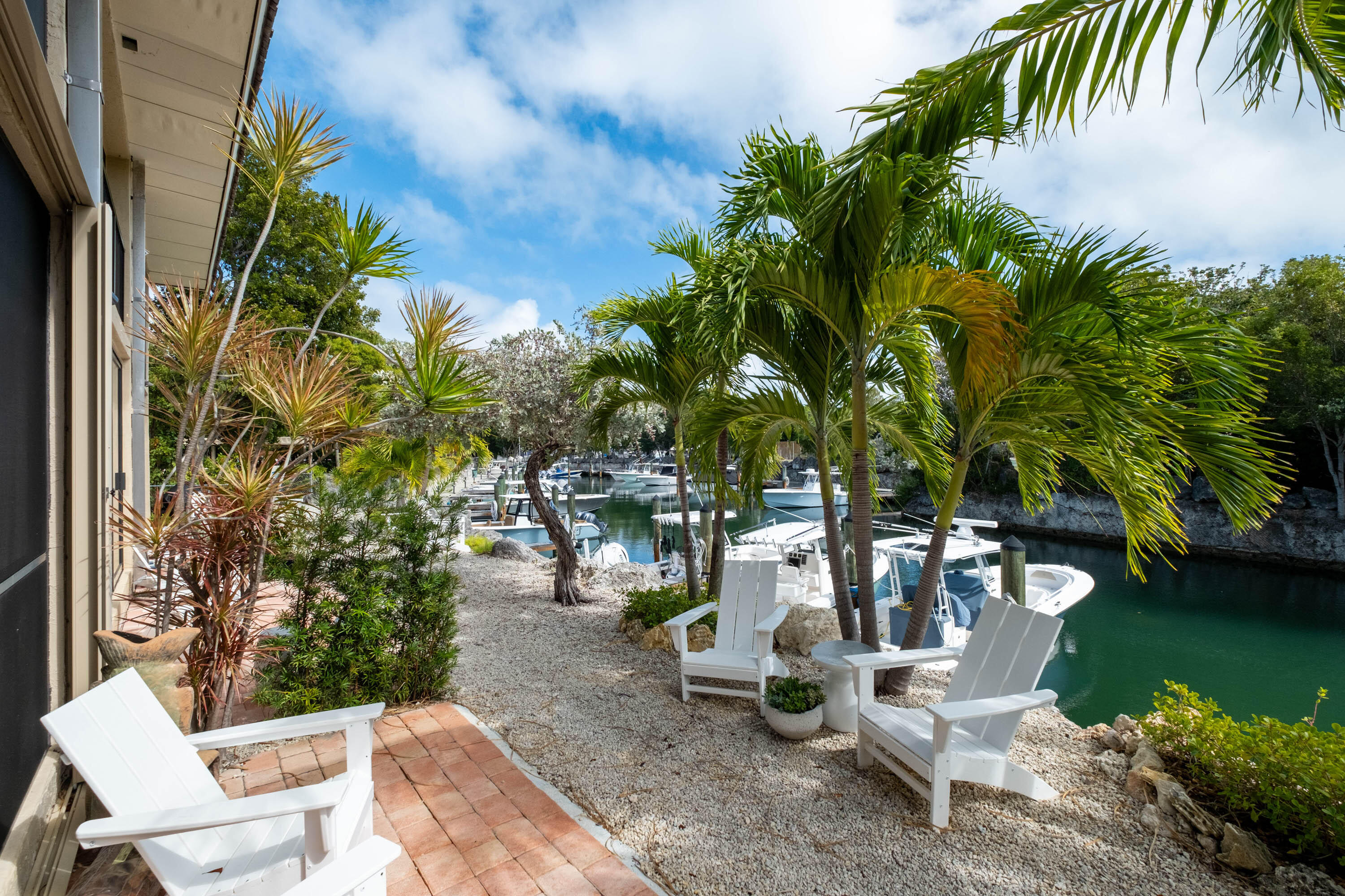 96000 Overseas Highway DD3 and 31 ft. boat slip