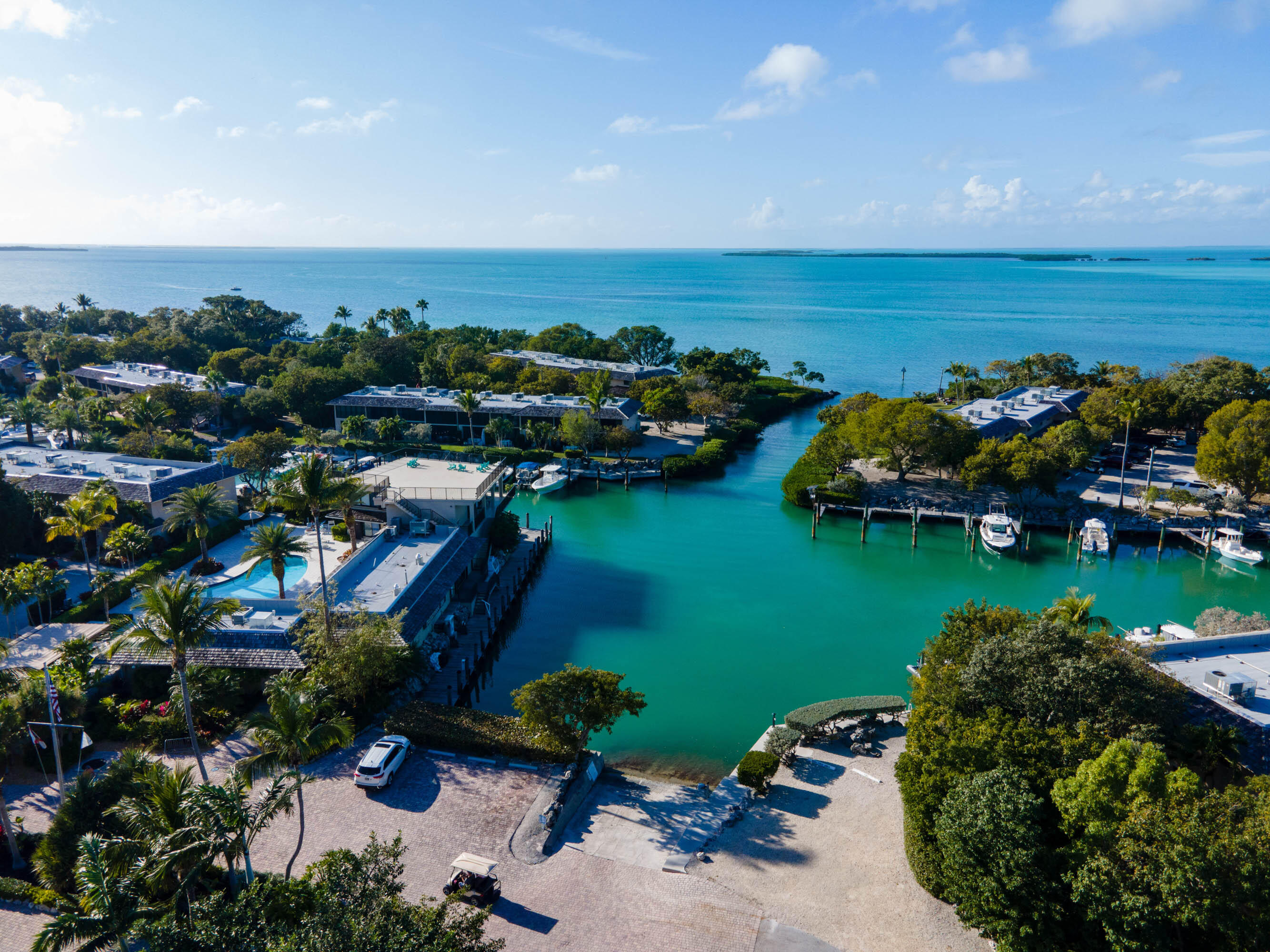 96000 Overseas Highway DD3 and 31 ft. boat slip