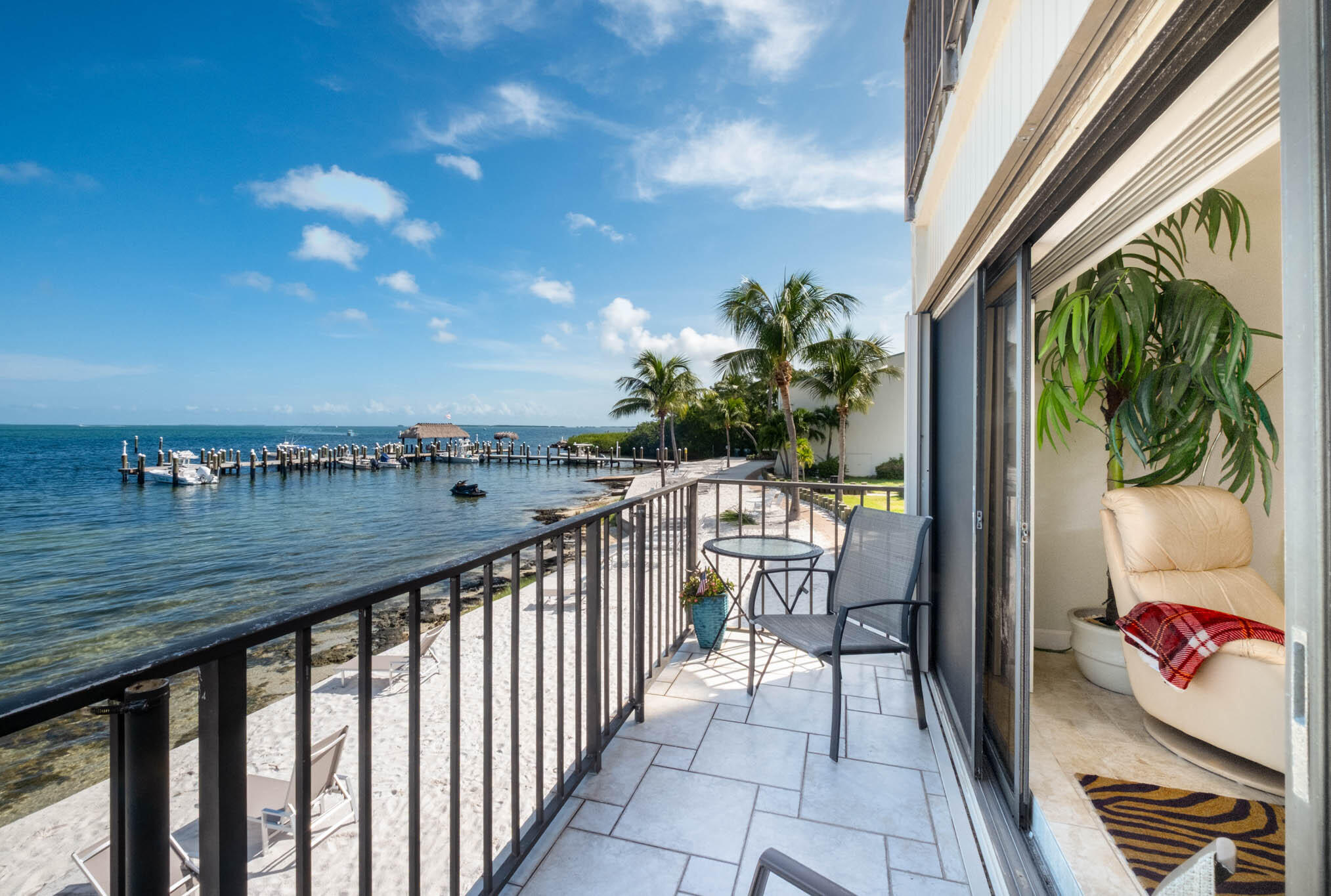 87200 Overseas Highway J 6