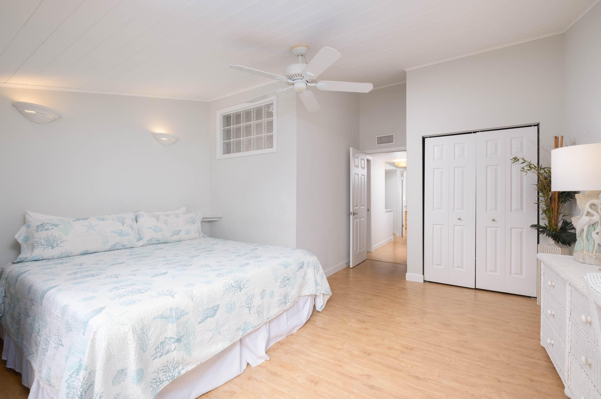 87200 Overseas Highway J 6