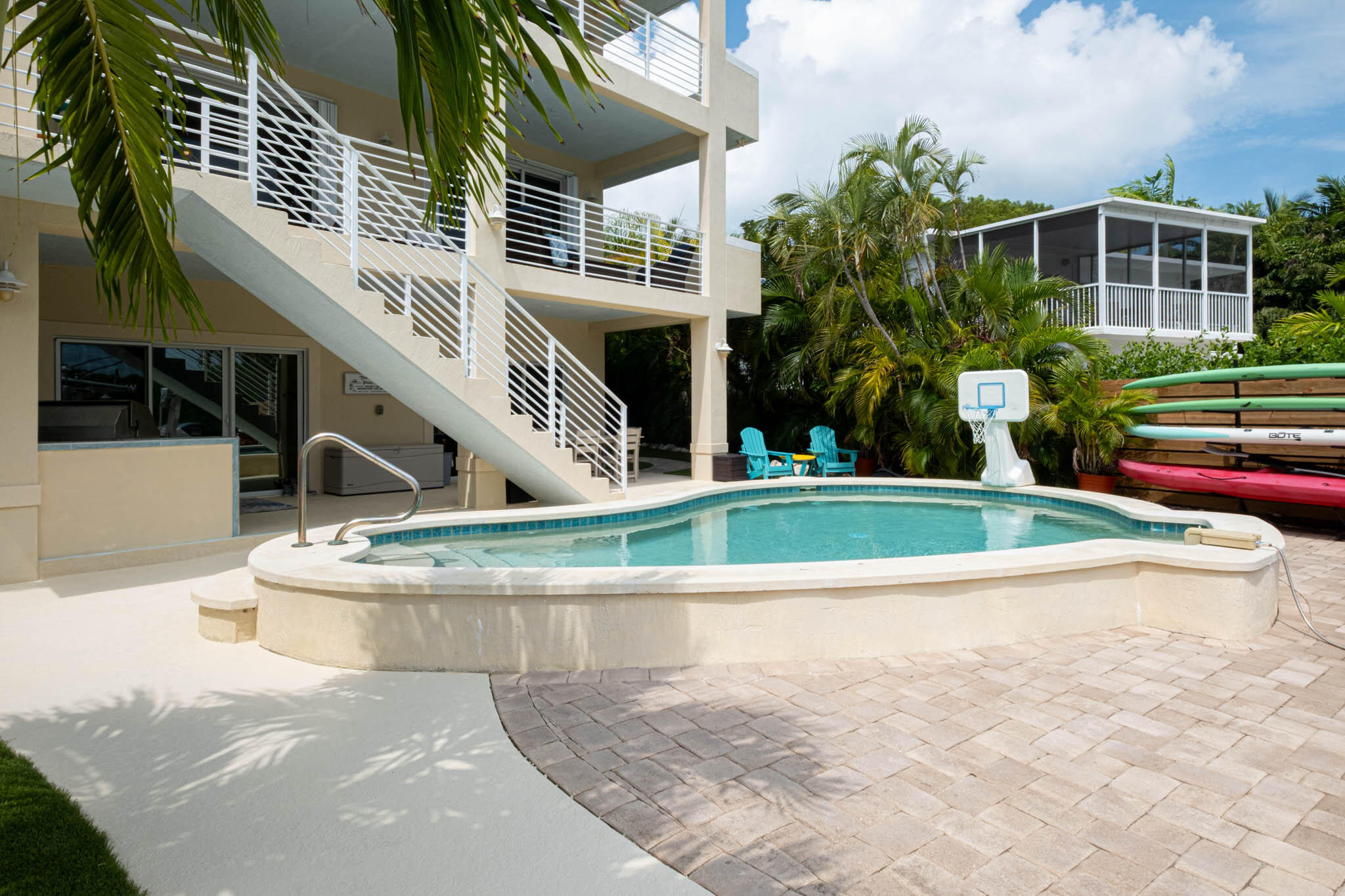 148 Riviera Drive