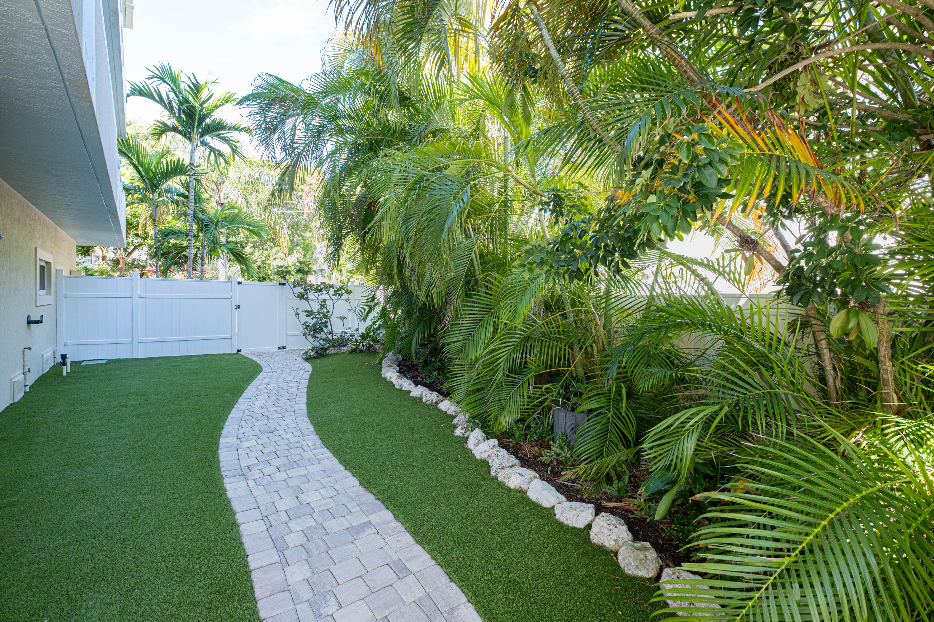 148 Riviera Drive