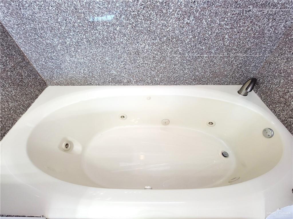 126 E Hibiscus Street