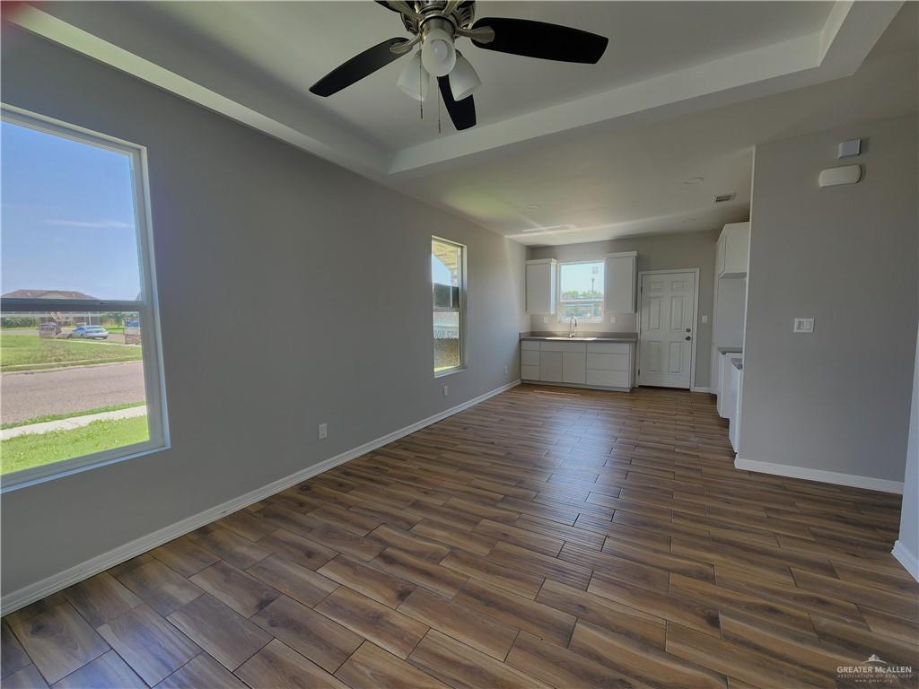 805 W Los Tesoros Drive