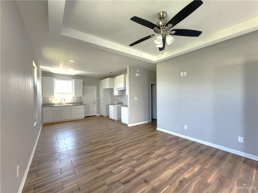 805 W Los Tesoros Drive