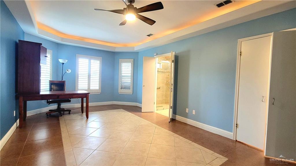 3429 E Country Club Drive