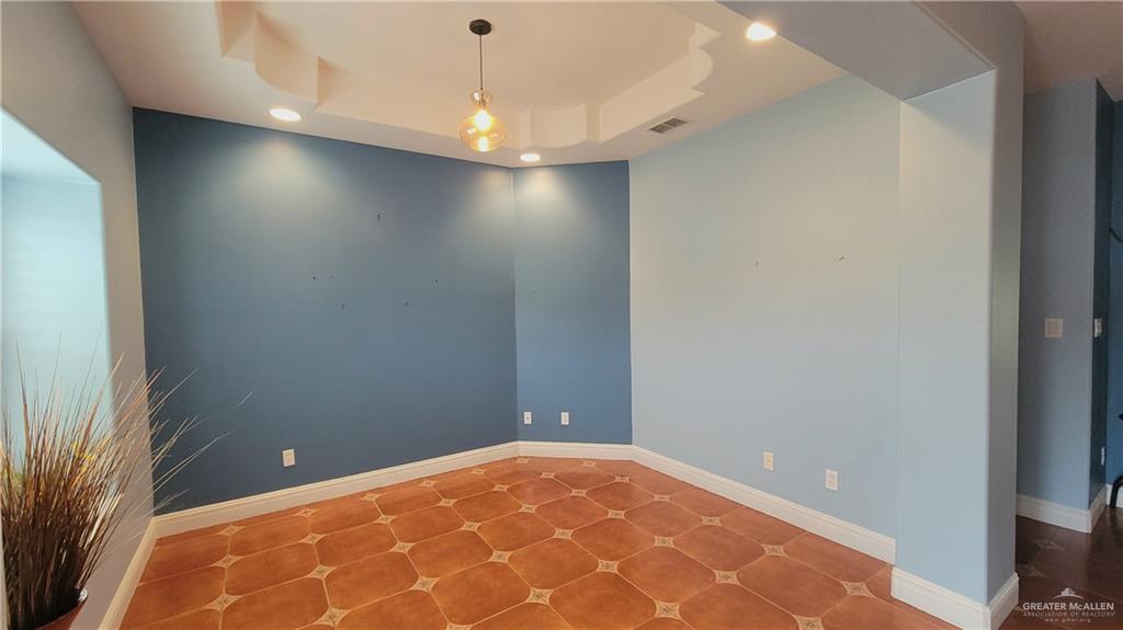 3429 E Country Club Drive