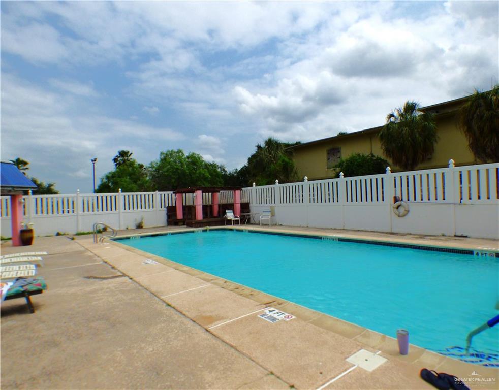 3319 Country Club Drive N