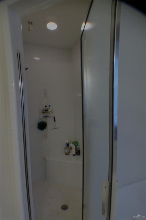 3319 Country Club Drive N