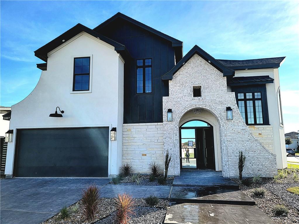 2700 E Giorgio Drive