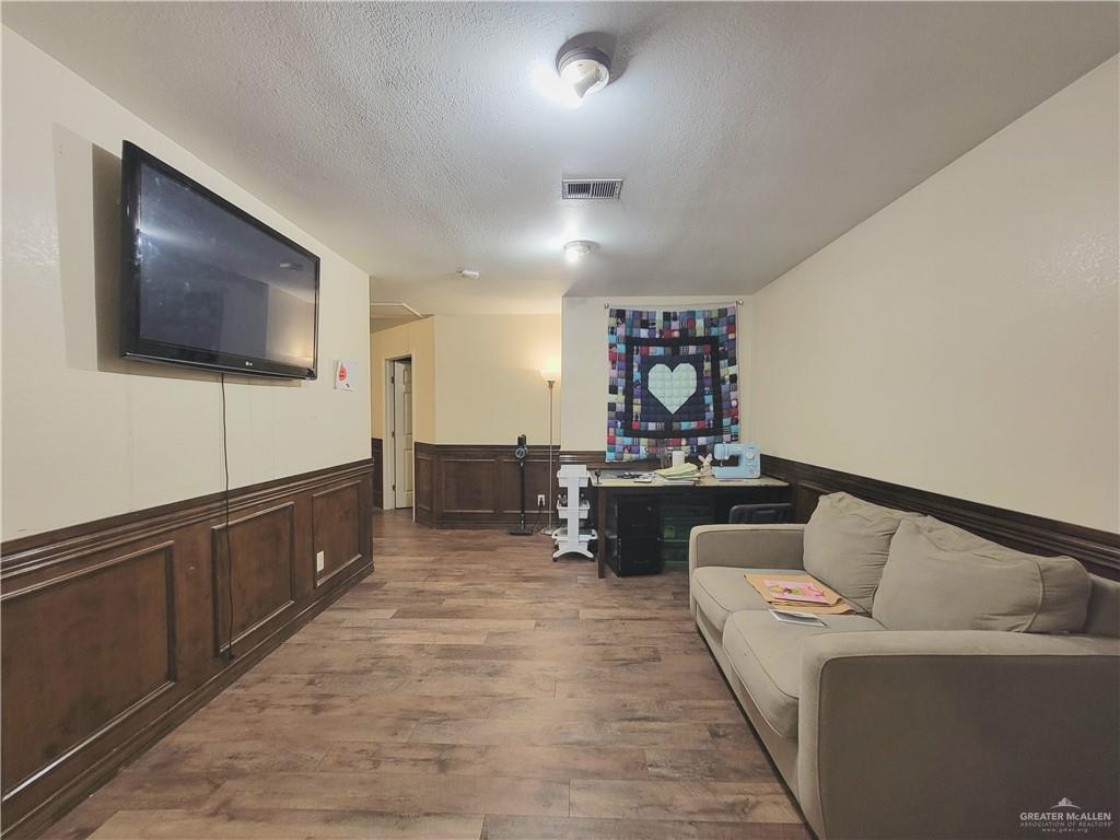 206 S Arroyo Boulevard